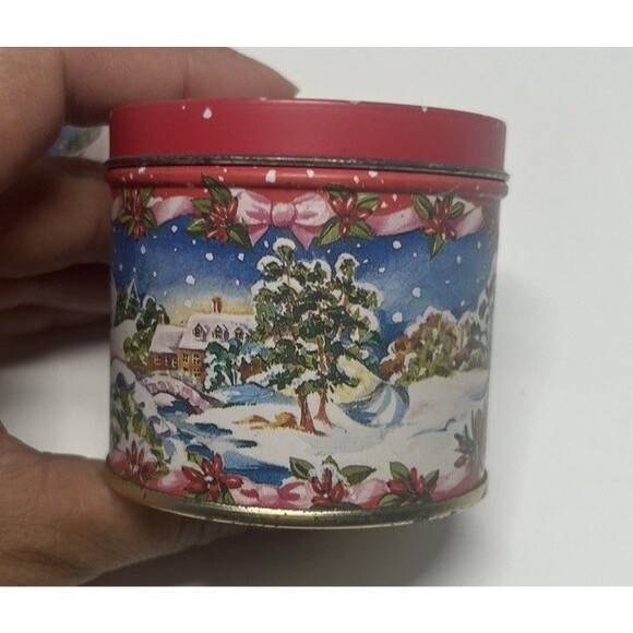 2 Vintage 1985 Lillian Vernon Christmas Used Winter Scene Candle Tins w/Lids - Picture 2 of 9